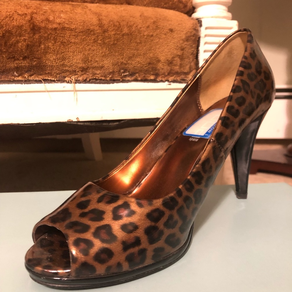 Moda spana cheetah print high heel size 71/2